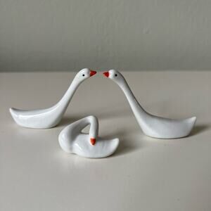 Vintage Elegant Little White Geese/Swan figurines. Set of 3